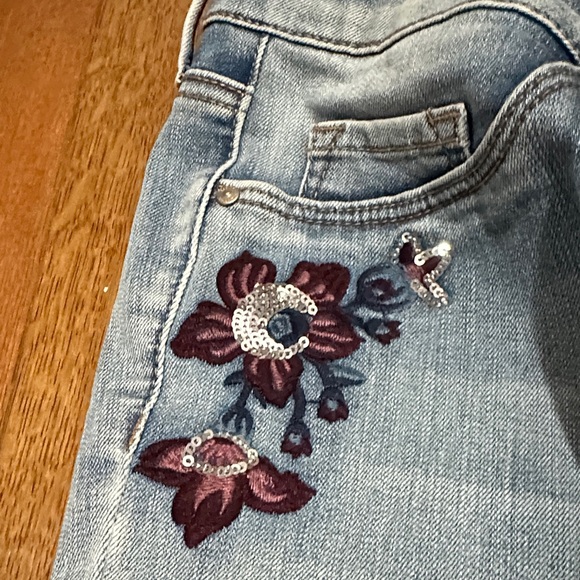 Jessica Simpson Embroidered Light Blue Jeans. Waist 33 inches Size 12 - Picture 3 of 7